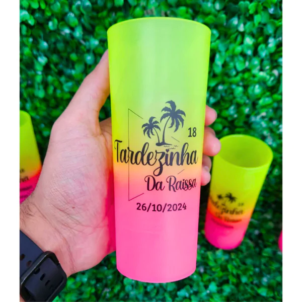 Copos e taças (festa) personalizados para empresas